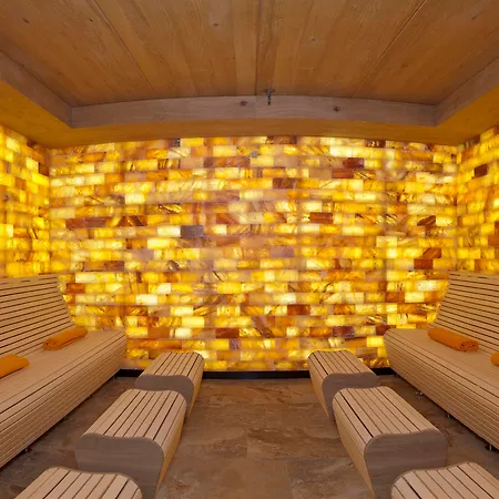 Verwoehnhotel Kristall فندق بيرتيساو