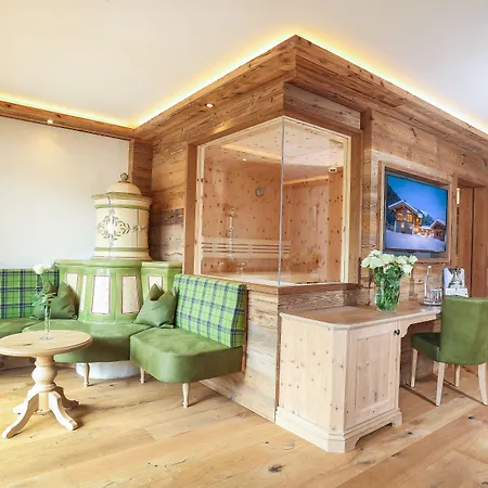 Hotel Verwoehnhotel Kristall 4*