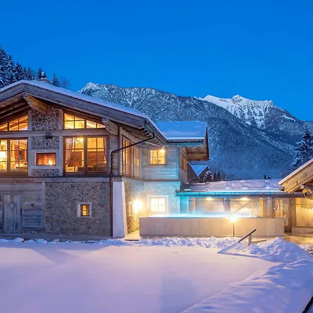 Verwoehnhotel Kristall فندق 4*