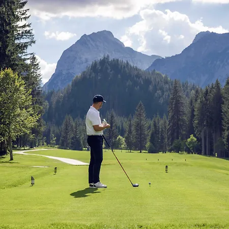 Verwoehnhotel Kristall 4* Pertisau