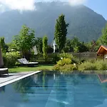 Otel Verwoehnhotel Kristall